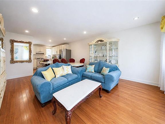 3rd image of 103 Clark Ln