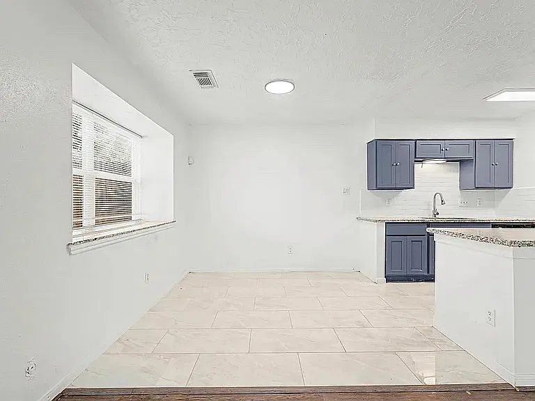 8334 Country View Dr — Photo 4