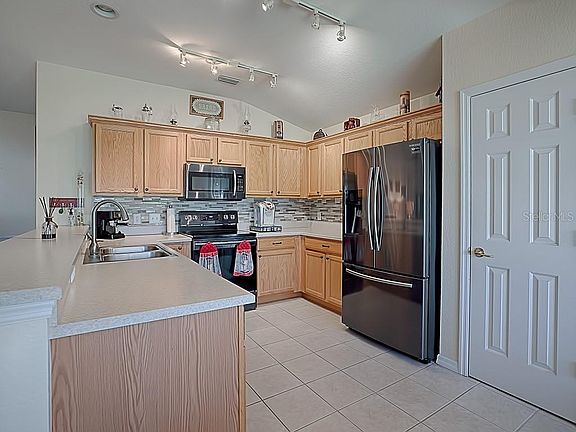 5th image of 8641 SE 133rd St