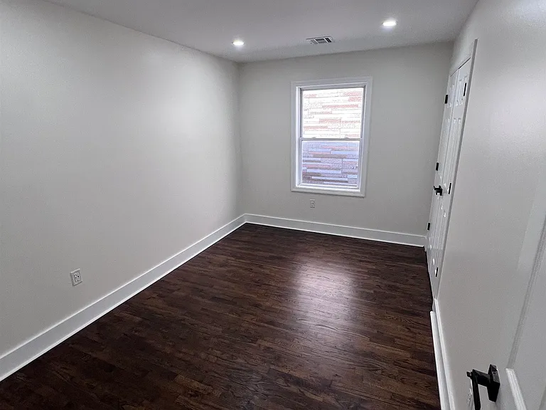 427-429 Martin Luther King Jr Dr #3 — Photo 11