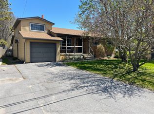 62 Montgomery Blvd, Kingston, ON K7M 3N6