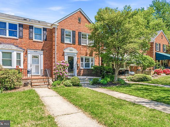 3rd image of 7037 Heathfield Rd