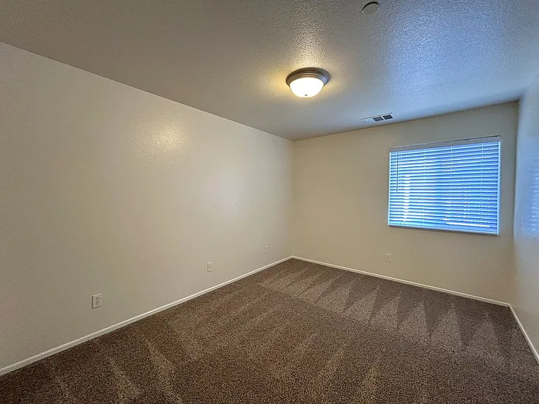 1555 Orange Ave #403 — Photo 19