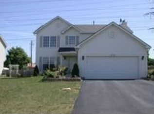 335 Clarendon Ln, Bolingbrook, IL 60440