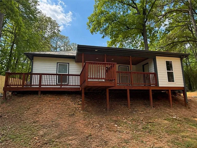 2540 Old Peachtree Rd — Photo 2