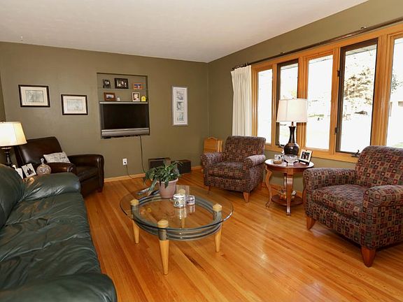 2nd image of 1825 City Heights Dr