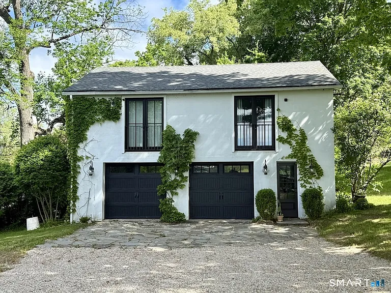 150 Millerton Rd — Photo 1