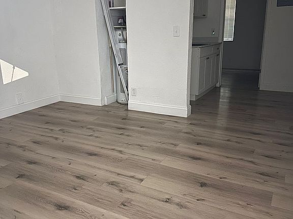 2nd image of 539 NW 1st Ave APT 5