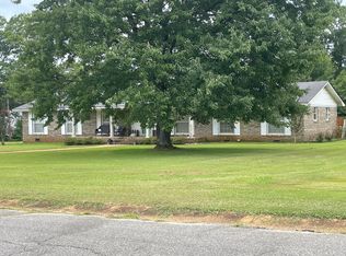 1013 Dellwood Dr, Talladega, AL 35160
