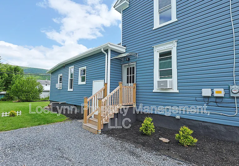 14210 Temple St — Photo 13