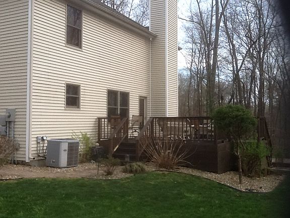 5th image of 717 Woodfield Ct