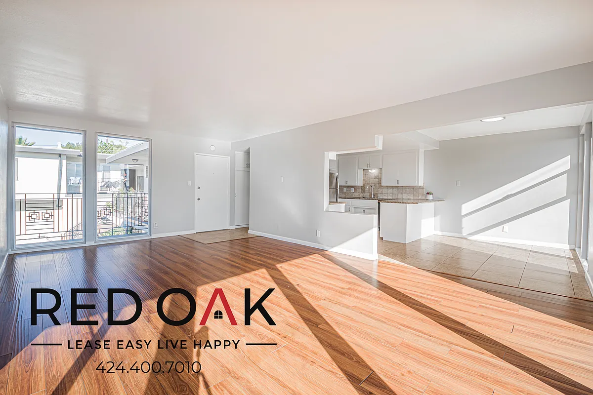 Building Photo - 1755 W Malvern Ave #7