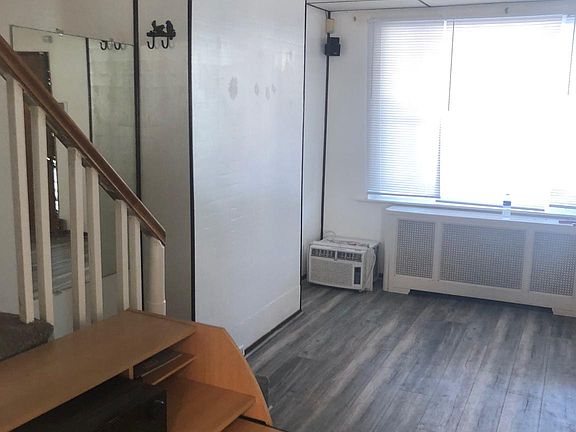 4th image of 408 W Ashdale St
