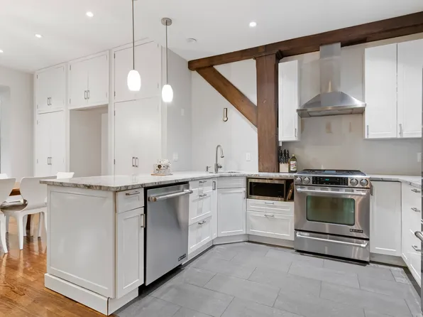 11 Sterling Place image 5 of 15