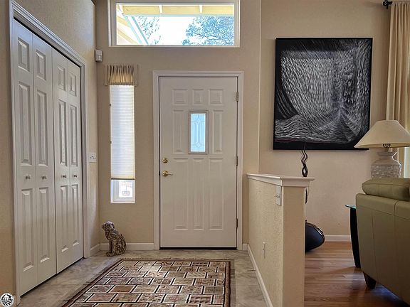 4th image of 19069 Apple Valley Dr