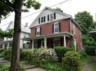 815 Thomas St, Stroudsburg, PA 18360