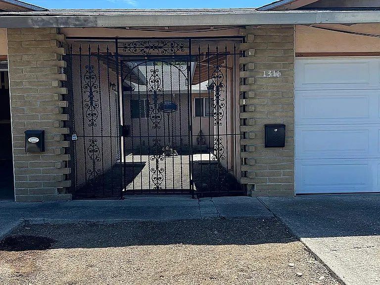 3 bed, 2.0 bath, 926 sqft, $1,900 — Photo 3