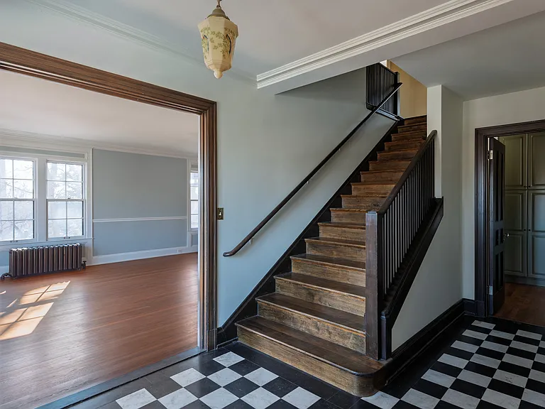27 Highview Pl — Photo 6