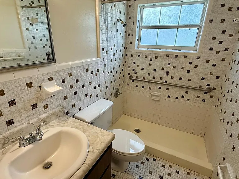 107 Perkins St #9 — Photo 11