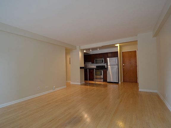 4th image of 4180 N Marine Dr #4180201