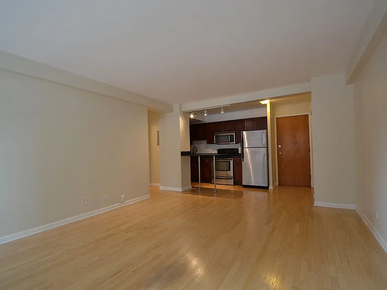 4180 Marine Terrace Apartments — Photo 59