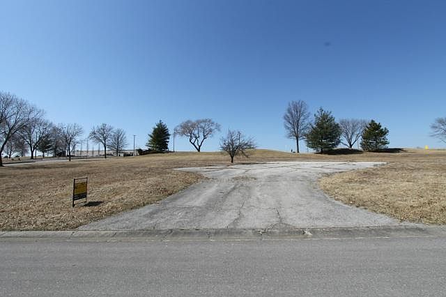 2nd image of LOT 1 Bent Oaks Dr