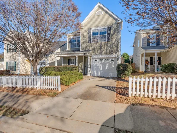 303 Pemaquid Ct, Simpsonville, SC 29681