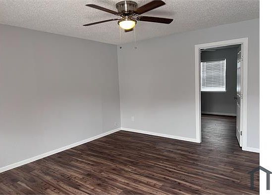 3rd image of 405 Root Ave #16
