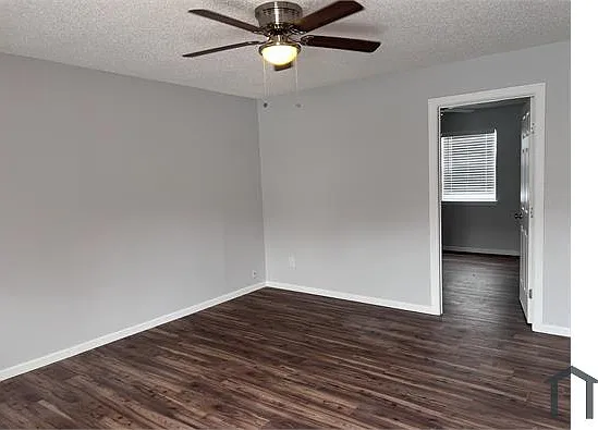 405 Root Ave #16 — Photo 3