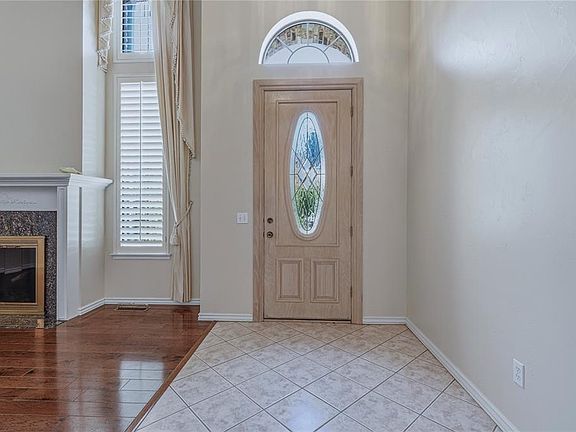 5th image of 332 Millbrook Dr