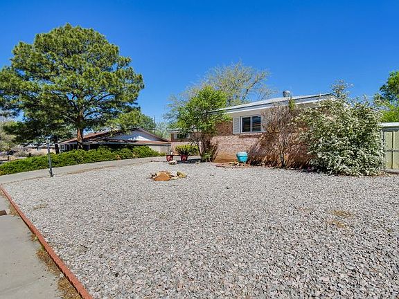 2nd image of 10405 Arvilla Ave NE