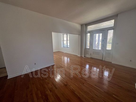 4th image of 4362 McPherson Ave APT A