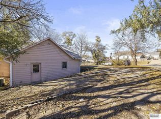 6103 S 18th St, Omaha, NE 68107