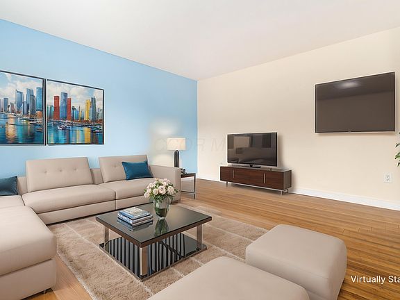 2nd image of 7504 Stonetrail Way