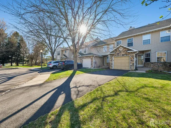 304 Heskers Ct, Monmouth Junction, NJ 08852