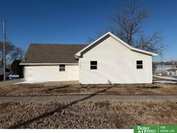 340 S 2nd St, Gretna, NE 68059