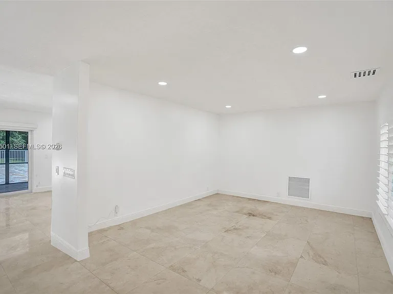 4024 Frances Dr — Photo 27