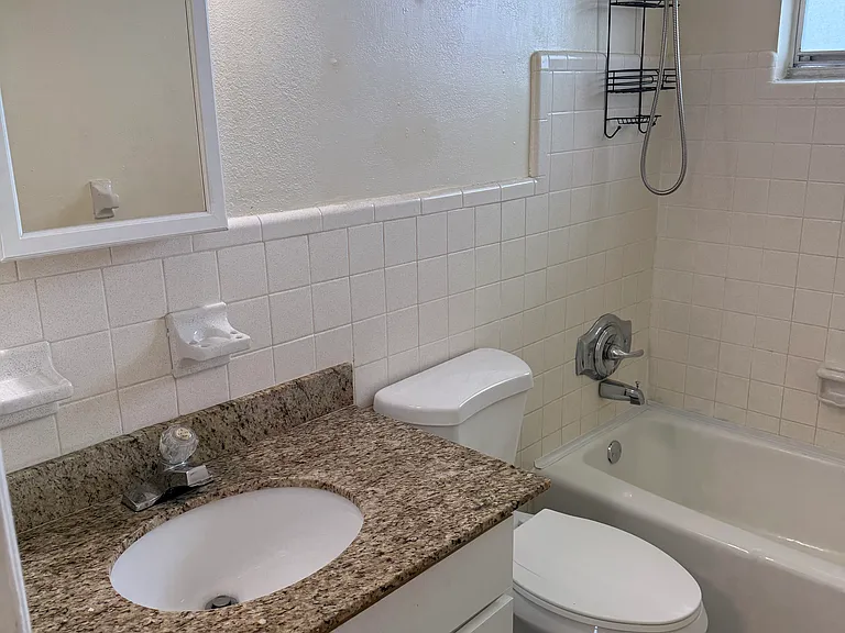 820 State Ave #4 — Photo 8