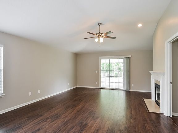 3rd image of 132 Southlake Dr