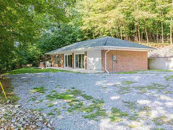 2nd image of 669 Spring Hill Dr