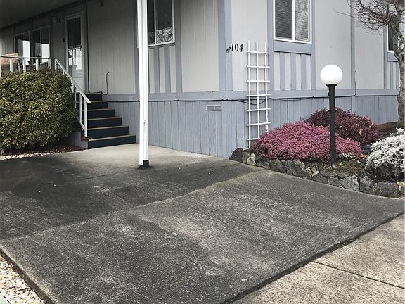 2nd image of 11436 SE 208th St Spc 104