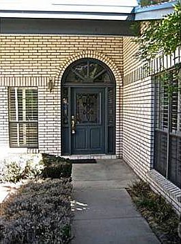 4th image of 824 Cresta Alta Dr