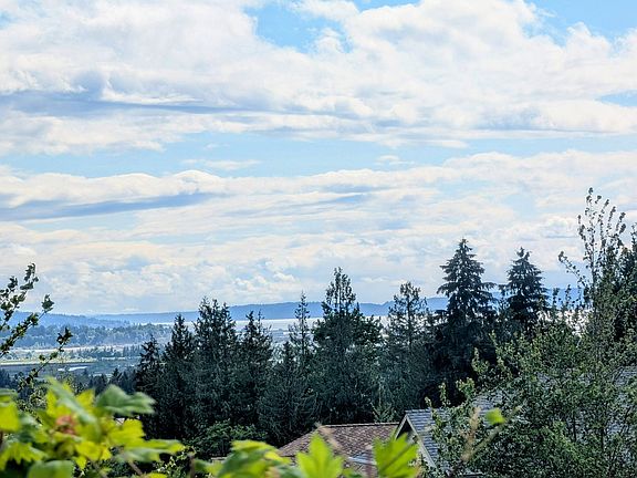 2nd image of 8205 77th Ave NE