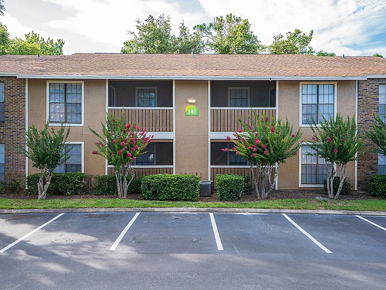 Forestlake Apartments — Photo 43