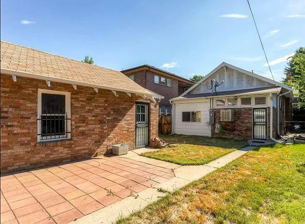 1015 Madison St — Photo 25