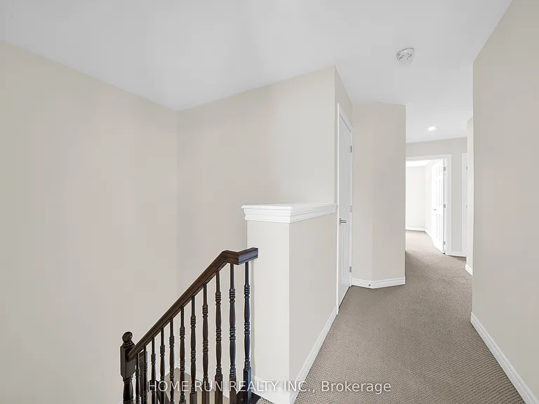 957 Messor Cres — Photo 17