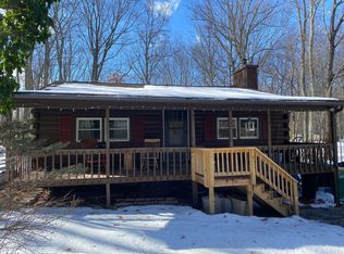 105 Clover Leaf Dr, Stroudsburg, PA
