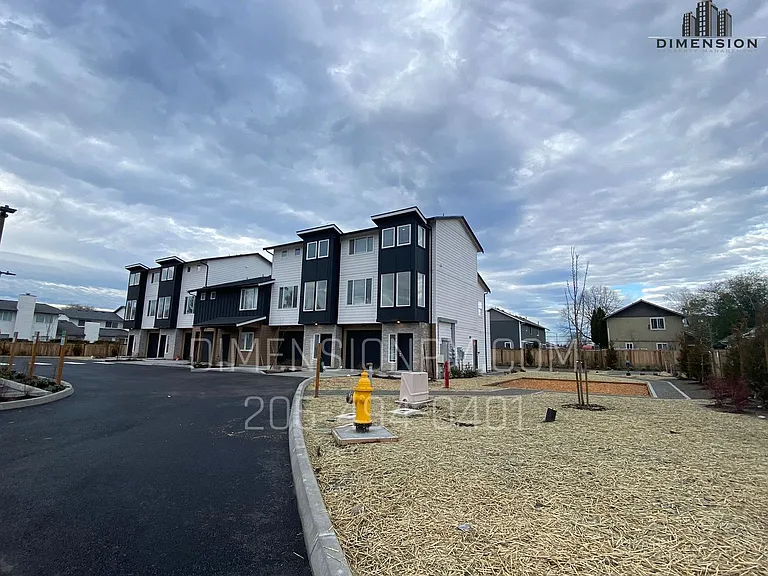2025 M St NE — Photo 10