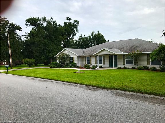 2nd image of 708 Oak Forest Dr