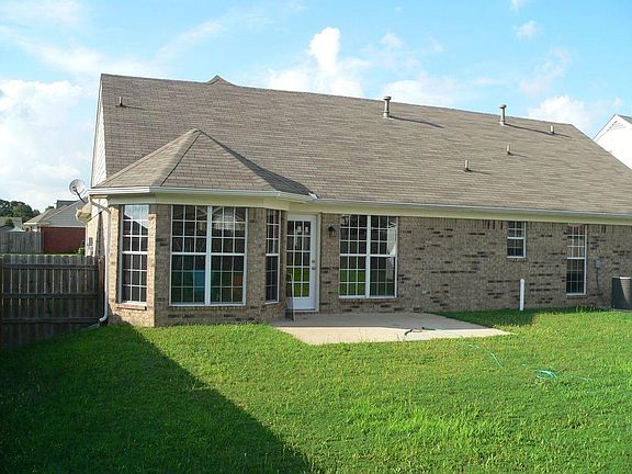 3rd image of 2765 Rutherford Dr